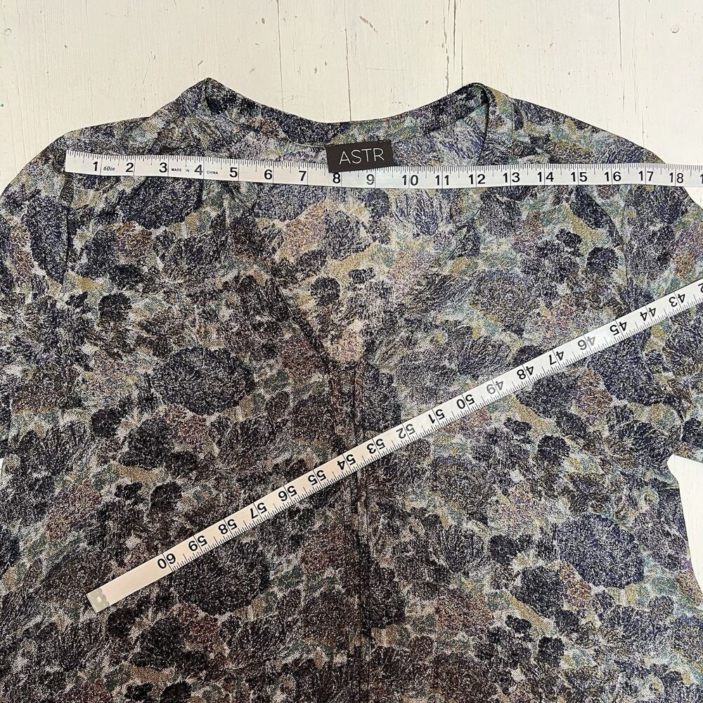 ASTR the Label Blouse Top Size M Multicolor All Day Wear High Low Lightweight - Picture 6 of 13